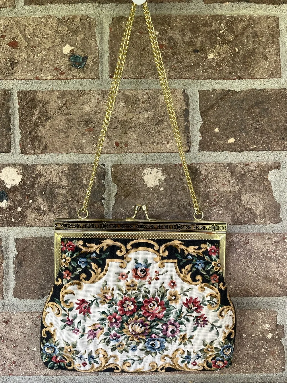 Vintage Floral Tapestry Needlepoint Purse Gold Chain Kiss Lock Handbag